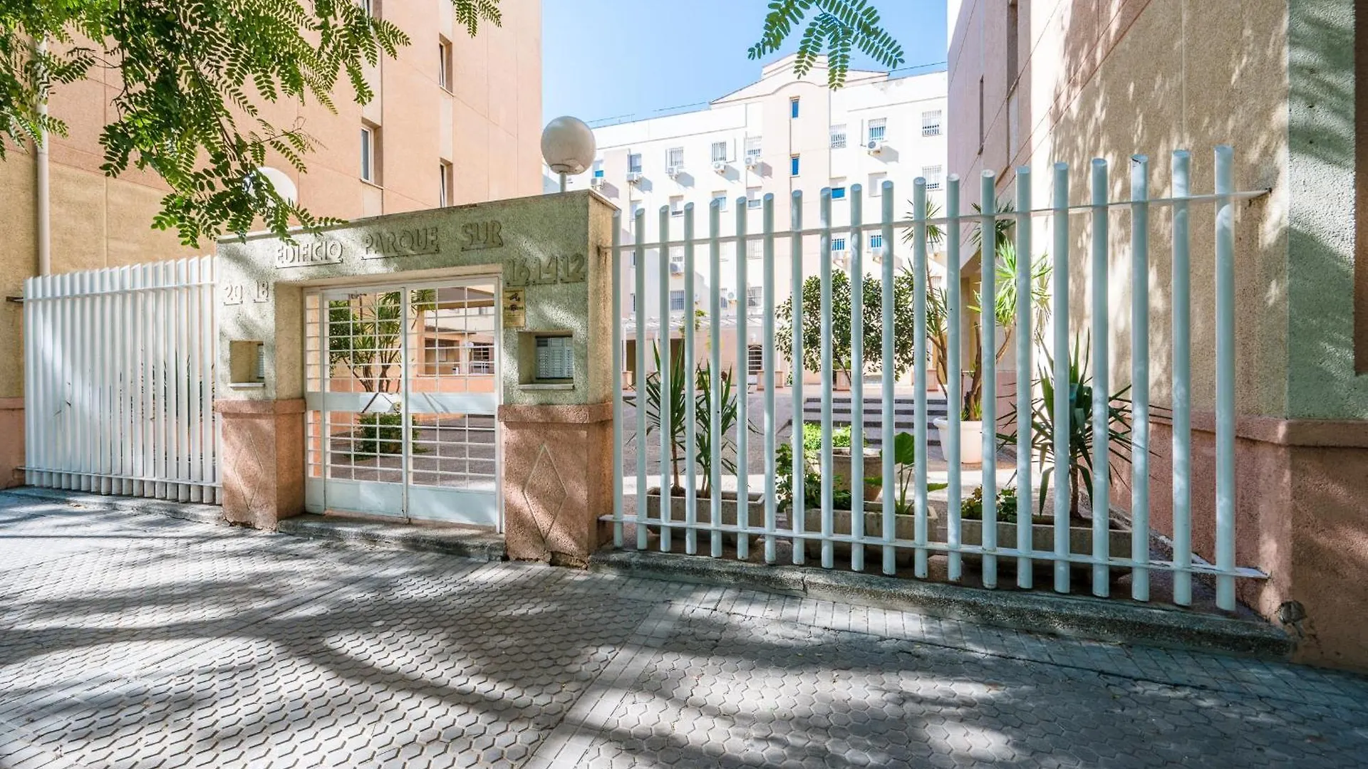 Piso Familiar Virgen Del Rocio Apartment Seville