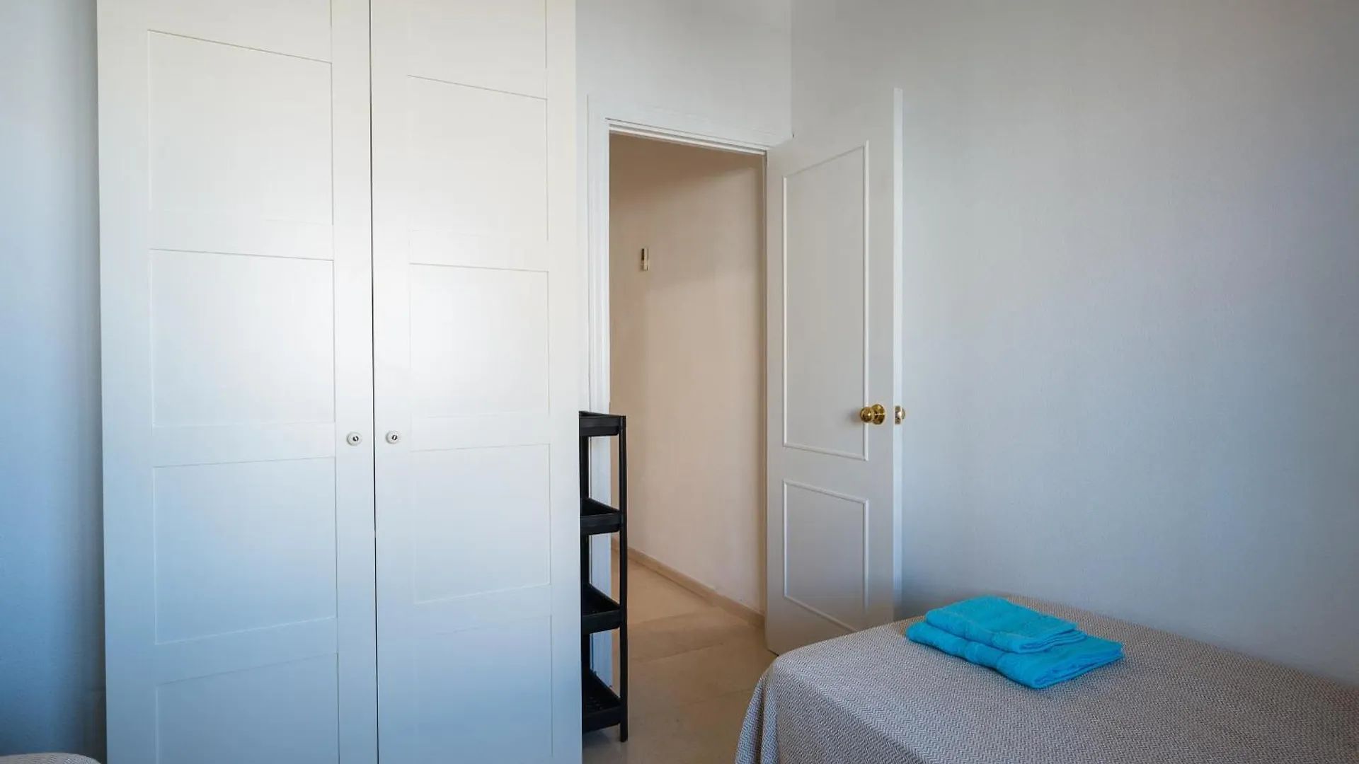 세비야 Piso Familiar Virgen Del Rocio 아파트 0*,  스페인