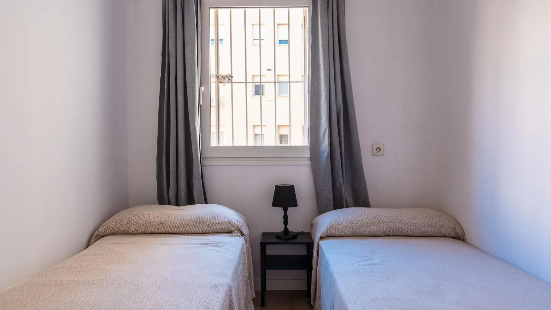 Piso Familiar Virgen Del Rocio Apartment Seville 0*,
